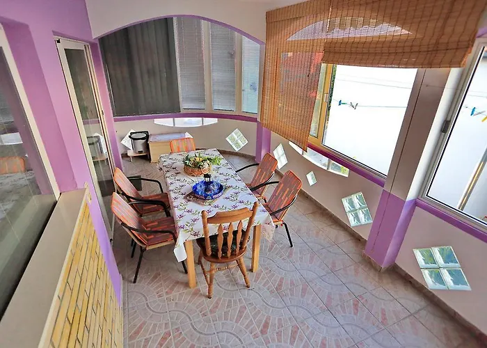 Apartment Mira