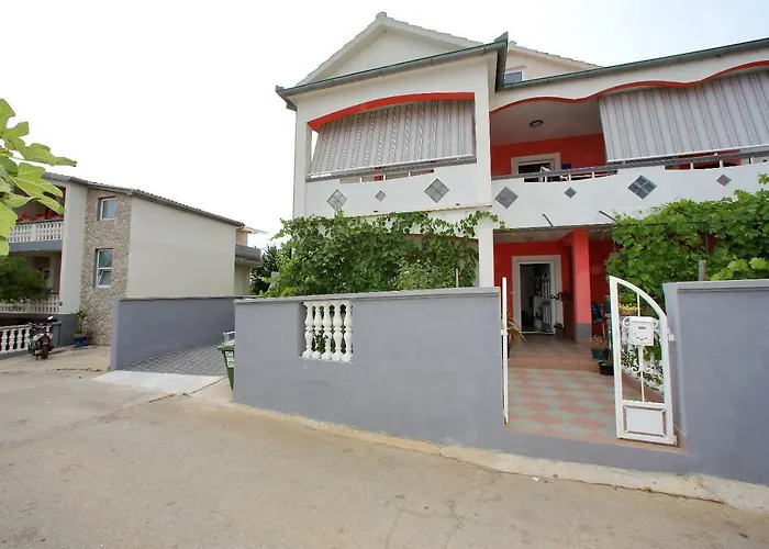 Apartment Mira