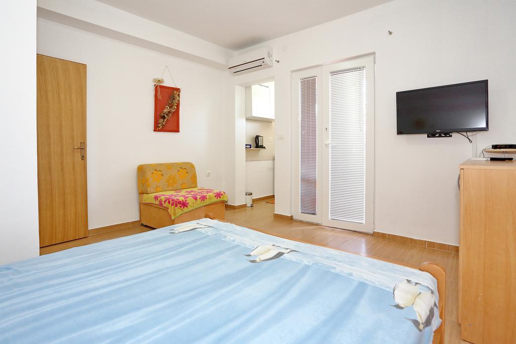 Mira Apartment