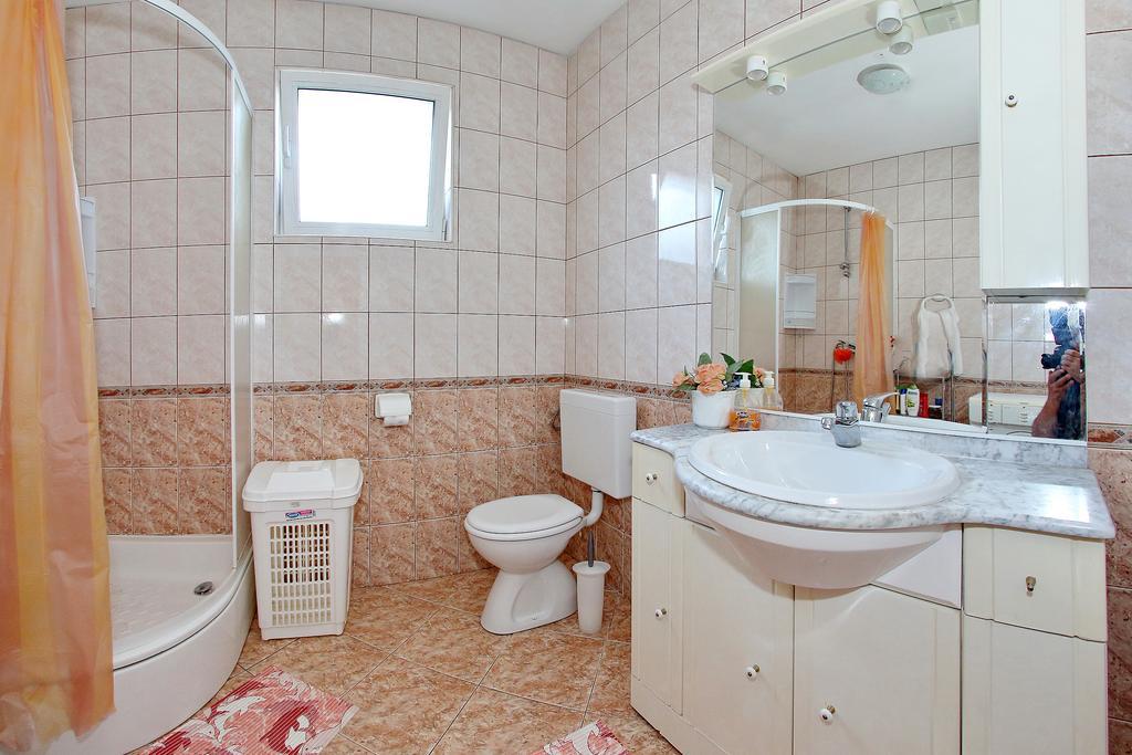 Apartman Mira *