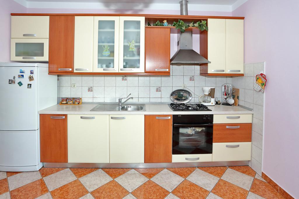 Apartman Mira *